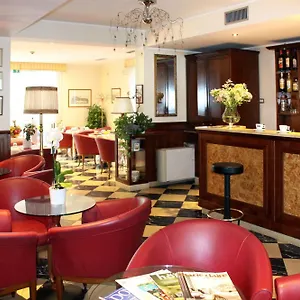 *** Hotel Regit Italy
