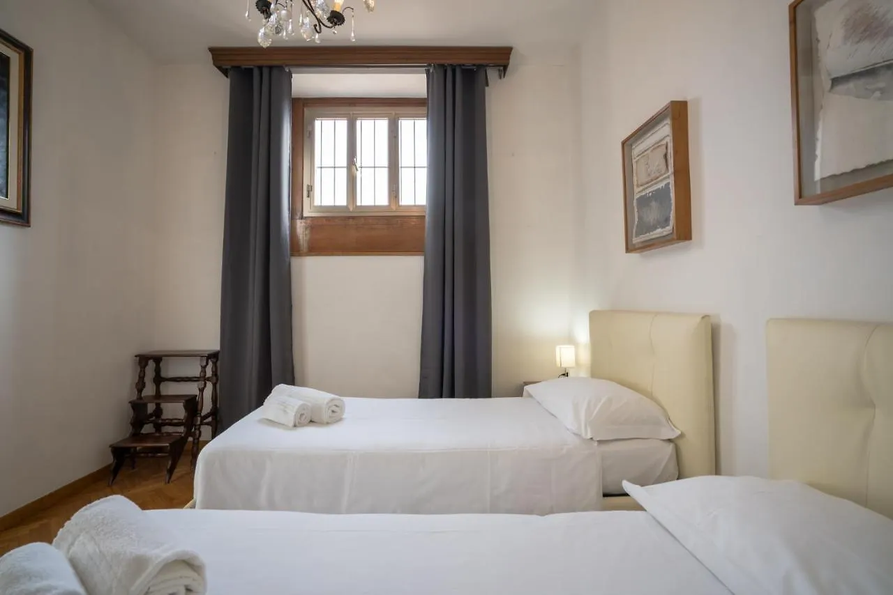 Hotel Aldobrandini Florence 0*,  Italy